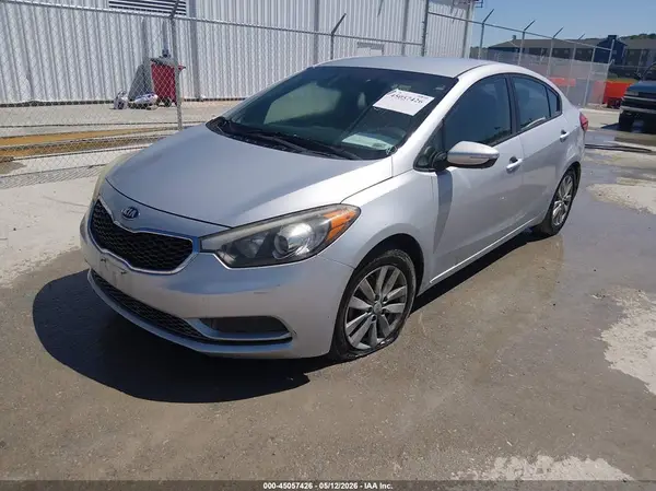 KNAFX4A6XG5437983 2016 KIA FORTE - Image 2