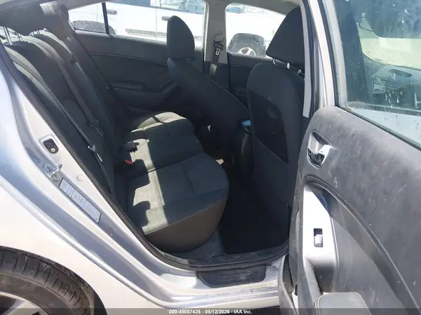 KNAFX4A6XG5437983 2016 KIA FORTE - Image 8