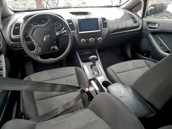 KNAFX4A6XG5442004 2016 KIA FORTE - Image 8