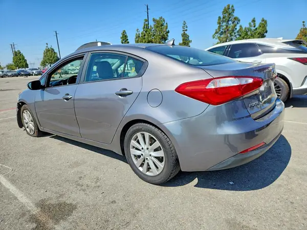 KNAFX4A6XG5443783 2016 KIA FORTE - Image 2