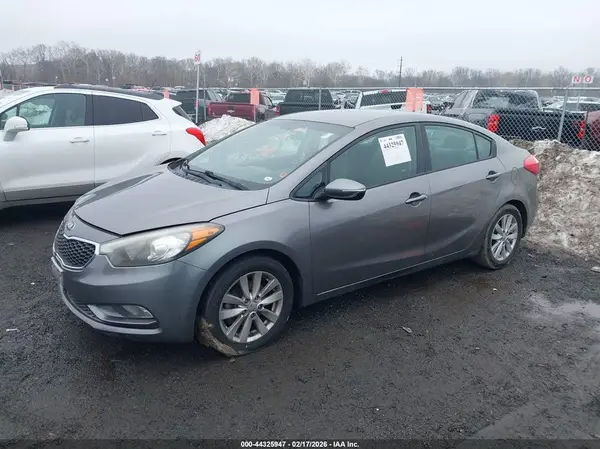 KNAFX4A6XG5445386 2016 KIA FORTE - Image 2