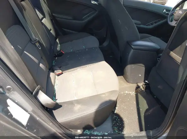 KNAFX4A6XG5449356 2016 KIA FORTE - Image 8