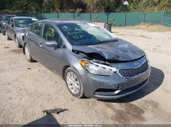 KNAFX4A6XG5477884 2016 KIA FORTE