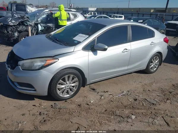 KNAFX4A6XG5482387 2016 KIA FORTE - Image 2