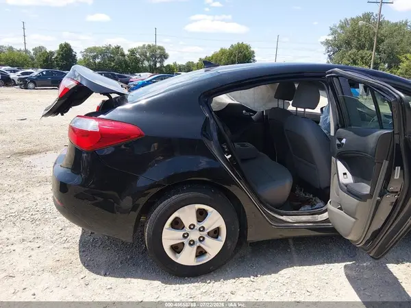 KNAFX4A6XG5498119 2016 KIA FORTE - Image 8