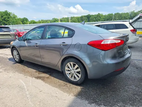 KNAFX4A6XG5508843 2016 KIA FORTE - Image 2