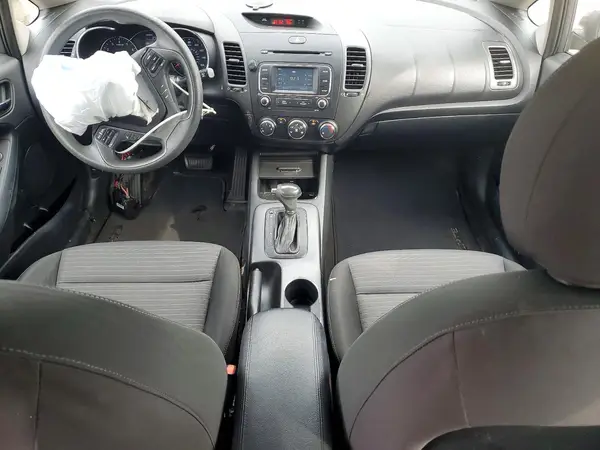 KNAFX4A6XG5509717 2016 KIA FORTE - Image 8