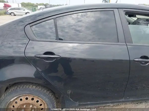 KNAFX4A6XG5516523 2016 KIA FORTE - Image 8
