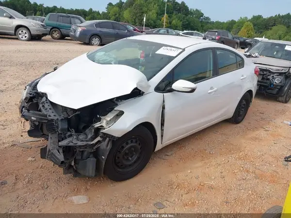 KNAFX4A6XG5519910 2016 KIA FORTE - Image 2