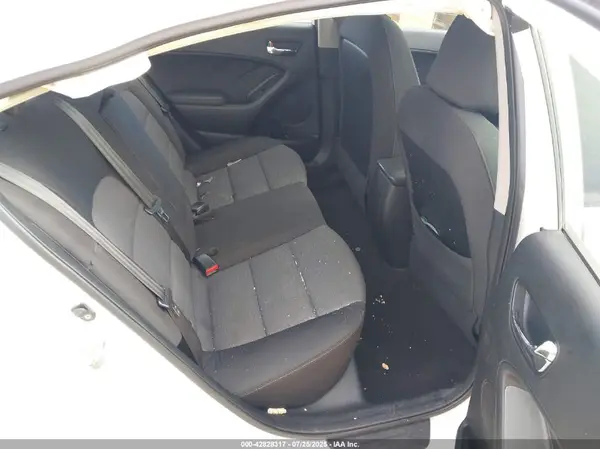 KNAFX4A6XG5519910 2016 KIA FORTE - Image 8