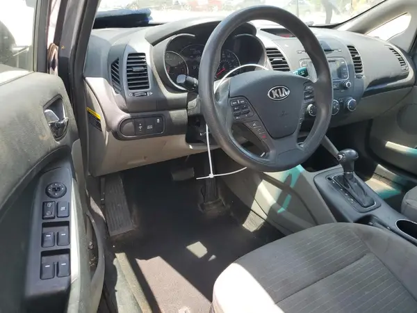 KNAFX4A6XG5520796 2016 KIA FORTE - Image 8