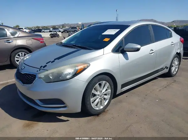KNAFX4A6XG5522743 2016 KIA FORTE - Image 2