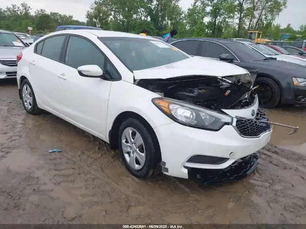 KNAFX4A6XG5523827 2016 KIA FORTE - Image 1