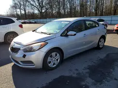 KNAFX4A6XG5541082 2016 KIA FORTE