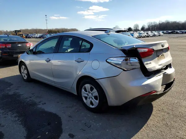 KNAFX4A6XG5541082 2016 KIA FORTE - Image 2