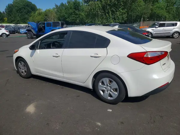 KNAFX4A6XG5555077 2016 KIA FORTE - Image 2