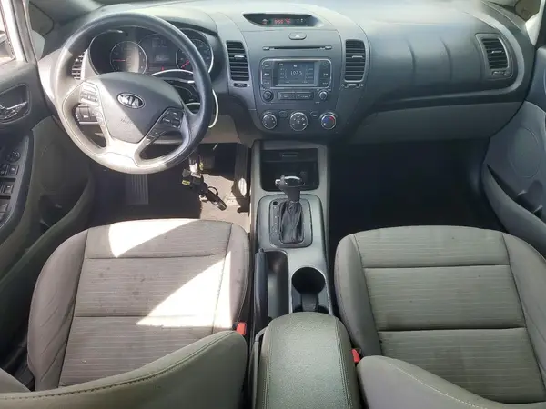 KNAFX4A6XG5555077 2016 KIA FORTE - Image 8
