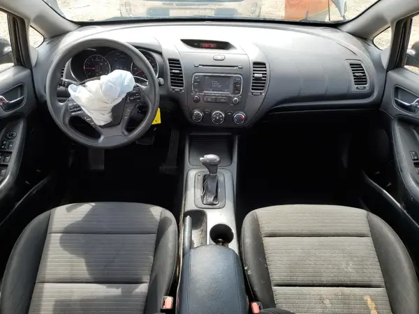 KNAFX4A6XG5597359 2016 KIA FORTE - Image 8