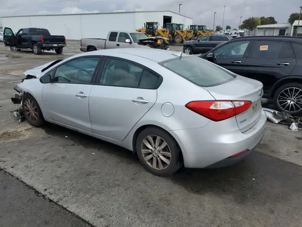 KNAFX4A6XG5605718 2016 KIA FORTE - Image 2