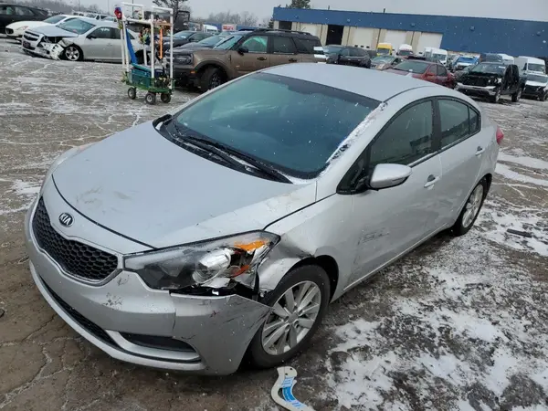 KNAFX4A6XG5607873 2016 KIA FORTE - Image 1