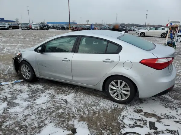 KNAFX4A6XG5607873 2016 KIA FORTE - Image 2