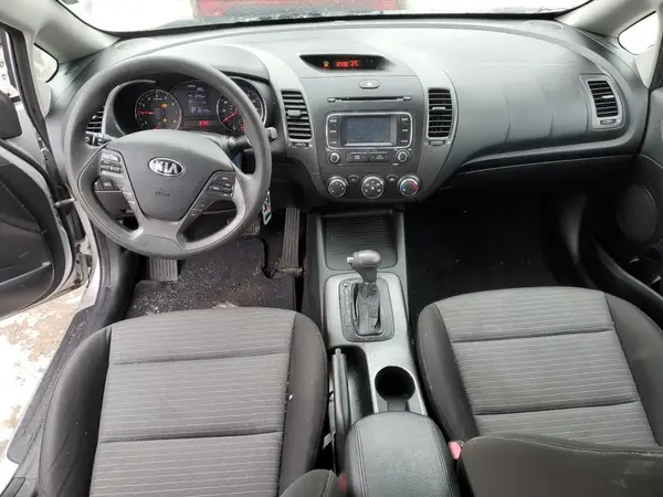 KNAFX4A6XG5607873 2016 KIA FORTE - Image 8
