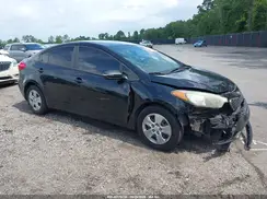 KNAFX4A6XG5612572 2016 KIA FORTE