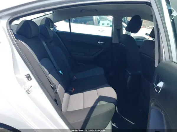 KNAFX4A80G5463137 2016 KIA FORTE - Image 8
