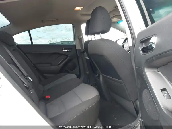 KNAFX4A80G5465955 2016 KIA FORTE - Image 8