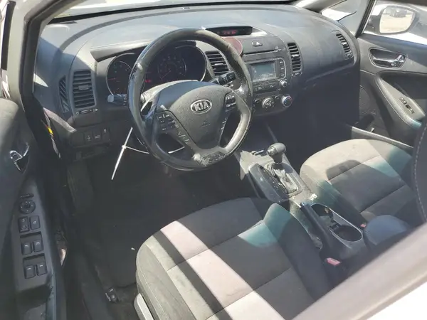 KNAFX4A80G5607107 2016 KIA FORTE - Image 8