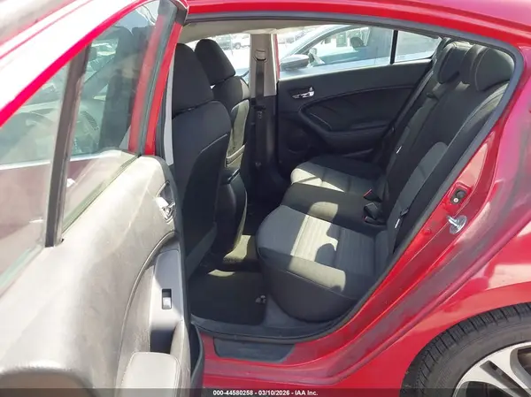 KNAFX4A80G5607348 2016 KIA FORTE - Image 8