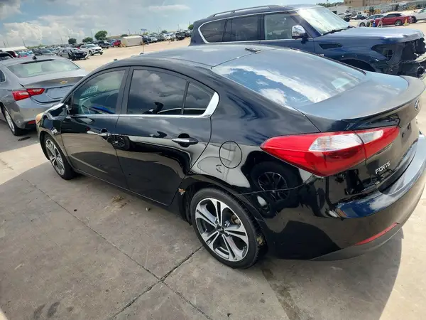 KNAFX4A81G5472798 2016 KIA FORTE - Image 2