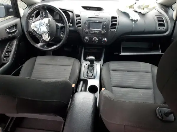 KNAFX4A81G5527525 2016 KIA FORTE - Image 8