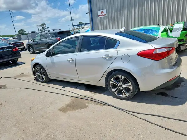 KNAFX4A81G5546575 2016 KIA FORTE - Image 2