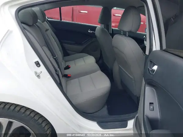 KNAFX4A81G5598224 2016 KIA FORTE - Image 8