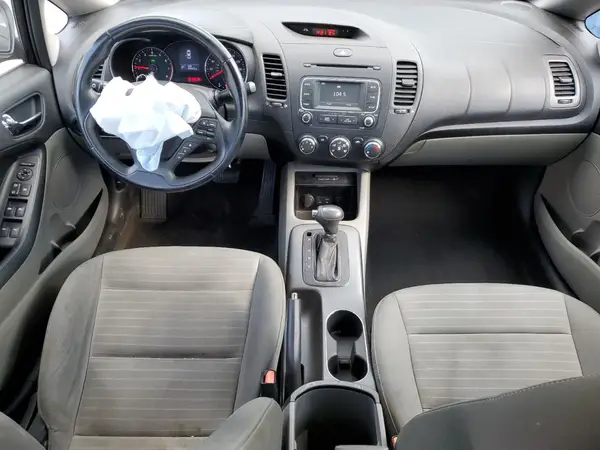 KNAFX4A82G5447537 2016 KIA FORTE - Image 8