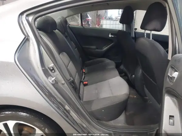 KNAFX4A82G5480117 2016 KIA FORTE - Image 8