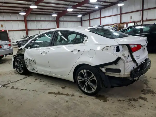 KNAFX4A82G5481459 2016 KIA FORTE - Image 2