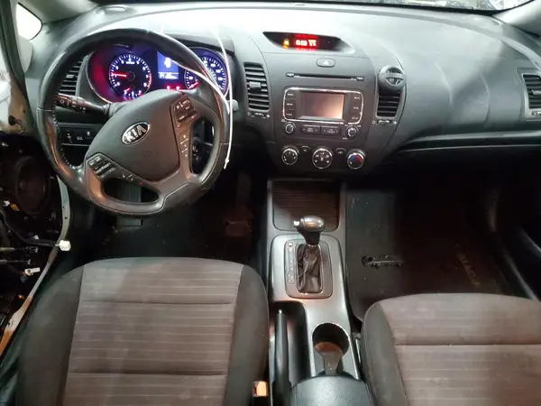 KNAFX4A82G5481459 2016 KIA FORTE - Image 8