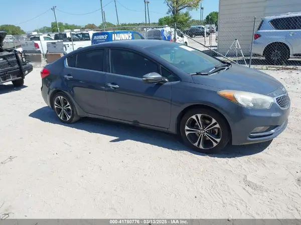 KNAFX4A82G5485642 2016 KIA FORTE - Image 1