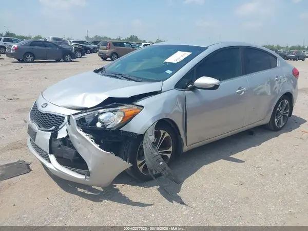 KNAFX4A82G5529512 2016 KIA FORTE - Image 2