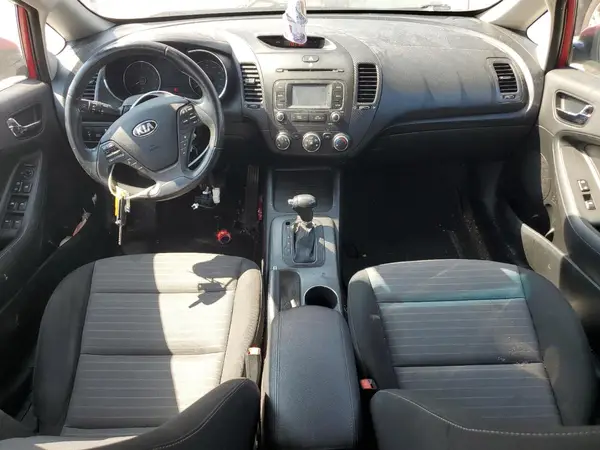 KNAFX4A82G5549484 2016 KIA FORTE - Image 8