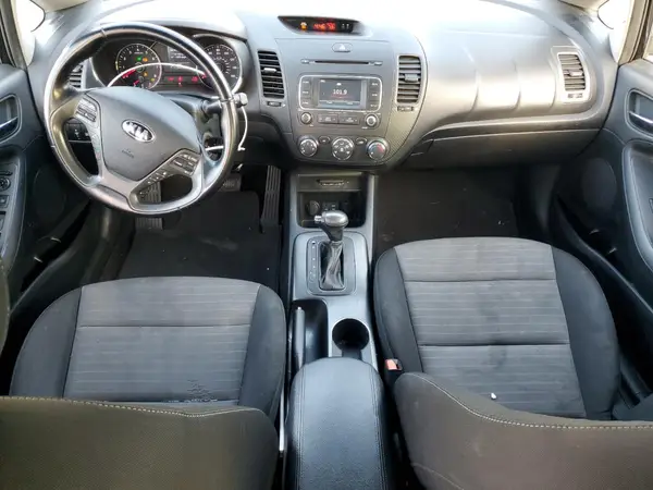 KNAFX4A82G5581397 2016 KIA FORTE - Image 8