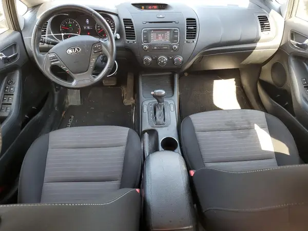 KNAFX4A82G5595252 2016 KIA FORTE - Image 8