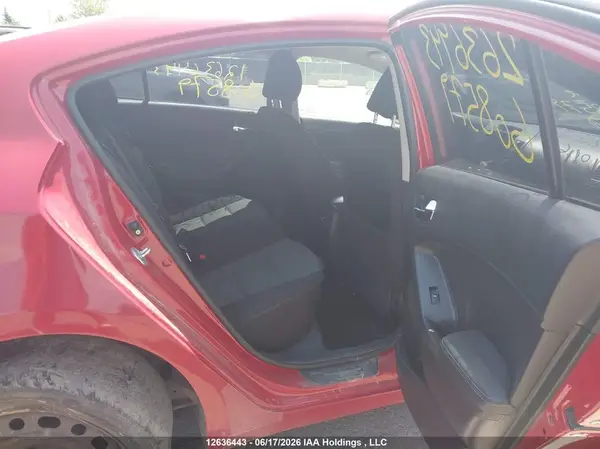 KNAFX4A82G5608579 2016 KIA FORTE - Image 8