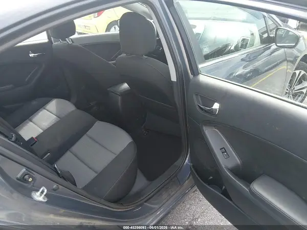 KNAFX4A83G5444470 2016 KIA FORTE - Image 8
