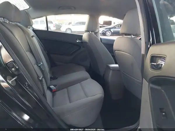 KNAFX4A83G5444968 2016 KIA FORTE - Image 8