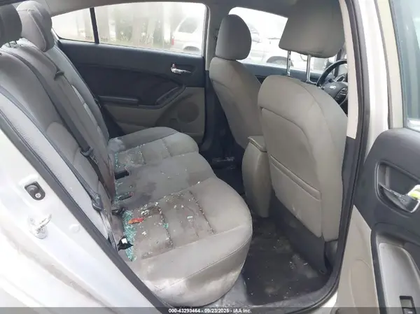 KNAFX4A83G5447451 2016 KIA FORTE - Image 8