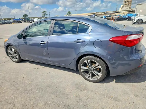 KNAFX4A83G5450768 2016 KIA FORTE - Image 2