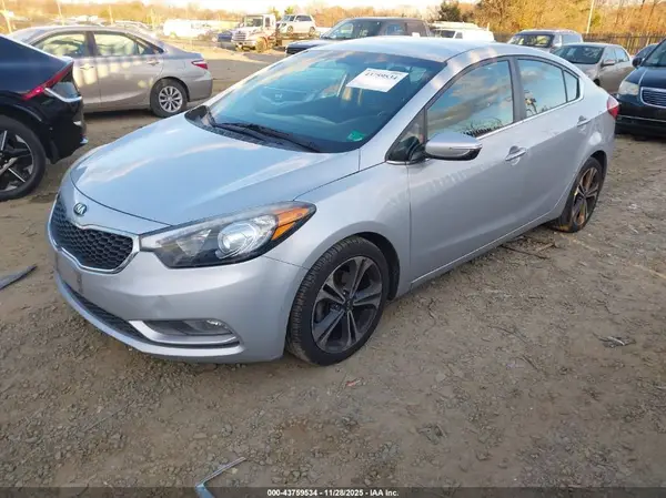 KNAFX4A83G5479994 2016 KIA FORTE - Image 2